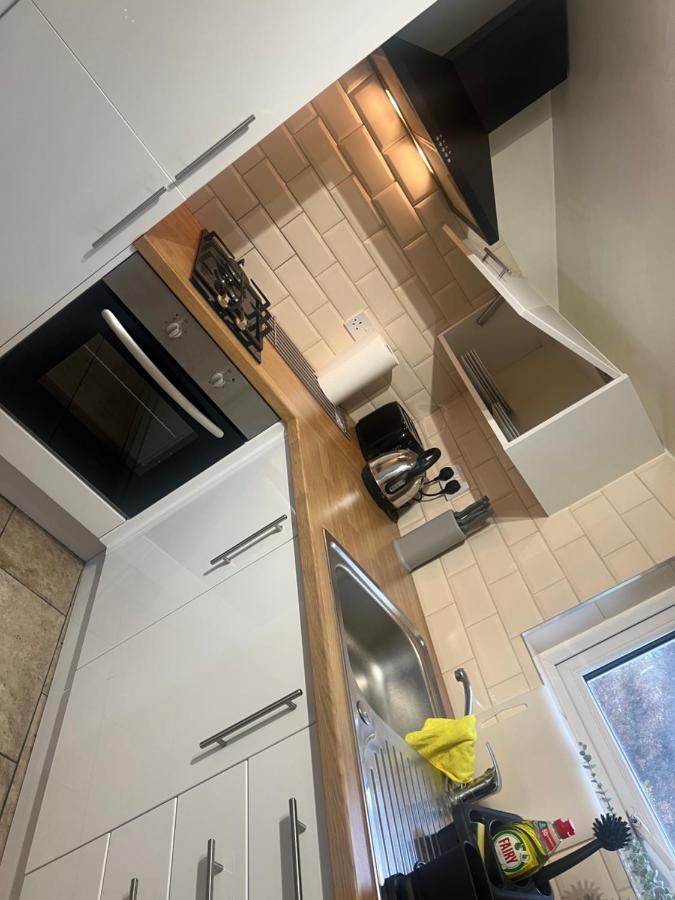 Large Modern Studio Flat Apartment London Bagian luar foto