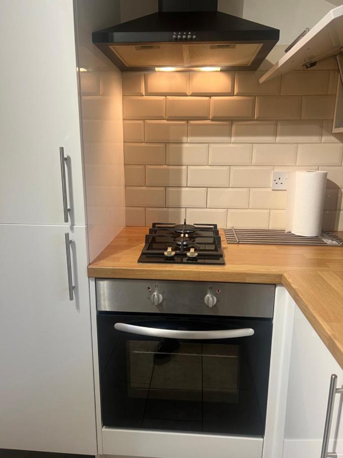 Large Modern Studio Flat Apartment London Bagian luar foto