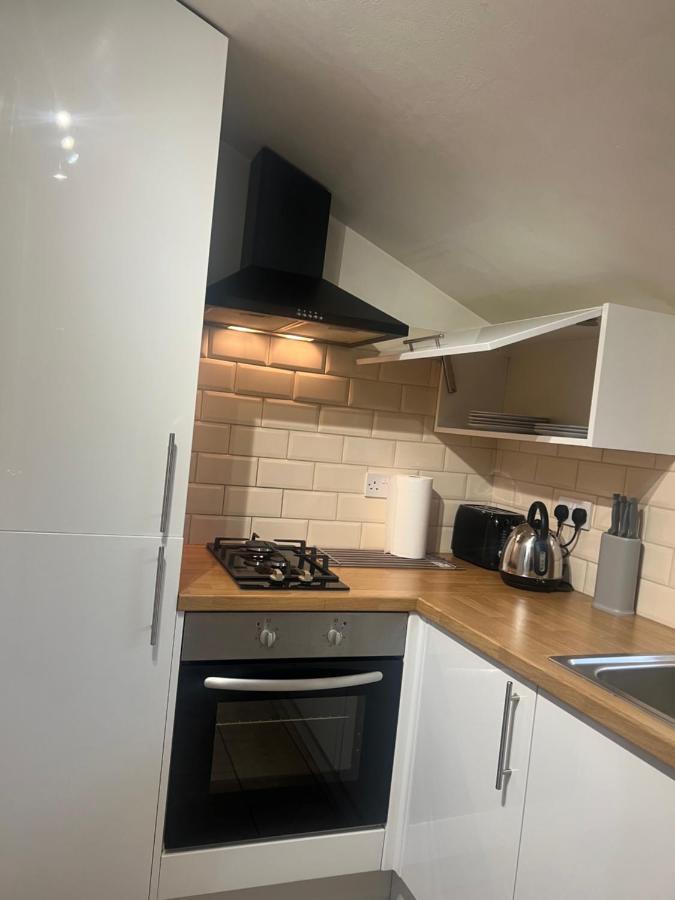 Large Modern Studio Flat Apartment London Bagian luar foto