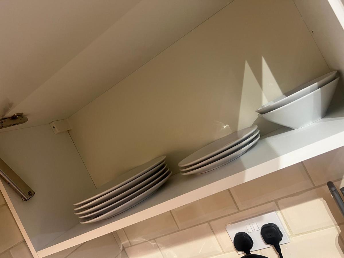 Large Modern Studio Flat Apartment London Bagian luar foto