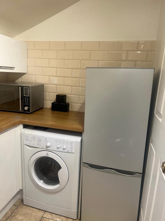 Large Modern Studio Flat Apartment London Bagian luar foto